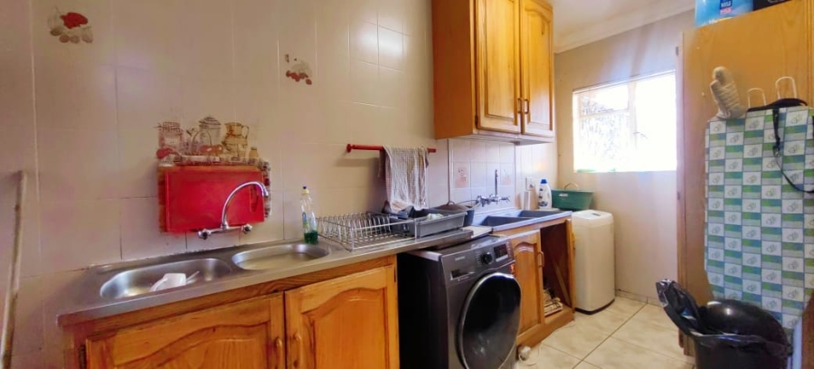 4 Bedroom Property for Sale in Miederpark North West